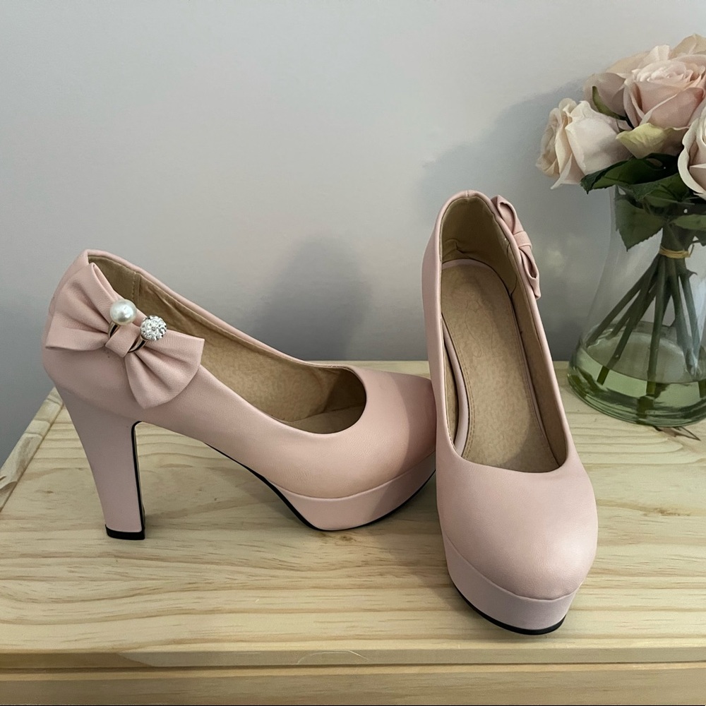 Dusty pink platform heals